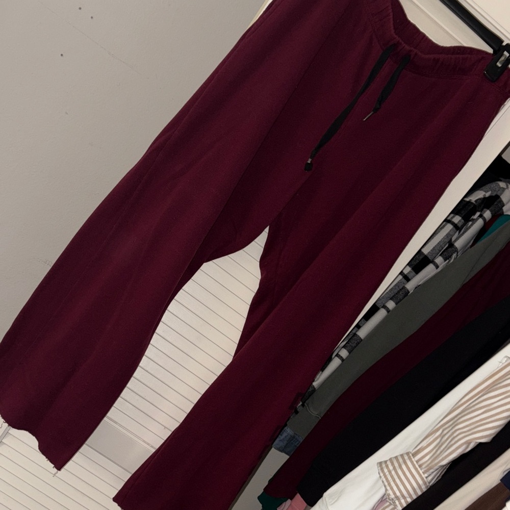PINK VS SWEATPANTS